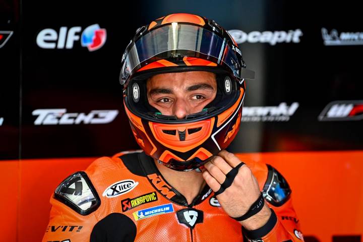 KTM delays Danilo Petrucci renewal due to results