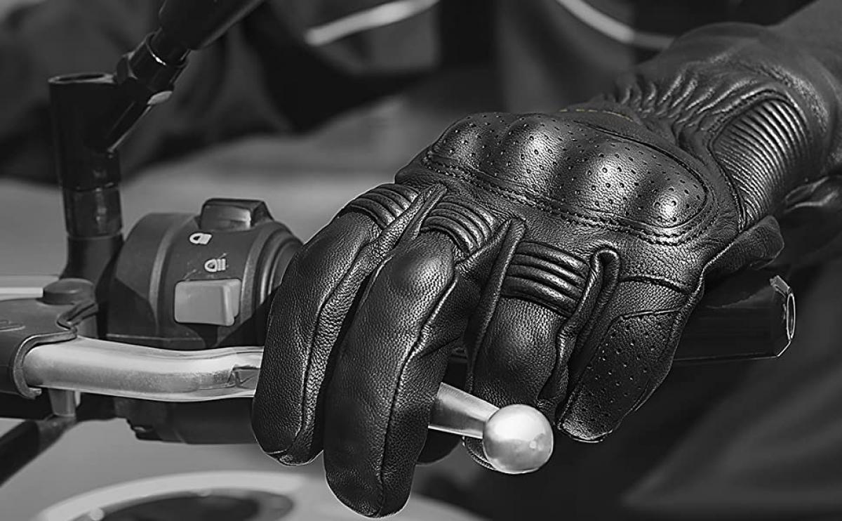 Por qué son imprescindibles los guantes de moto?