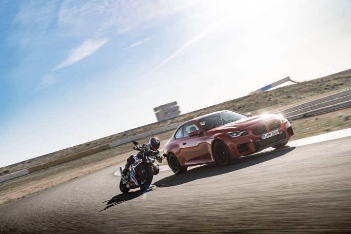 El Nuevo Bmw M Y La Nueva Bmw M R Se Retan En Circuito Motosan