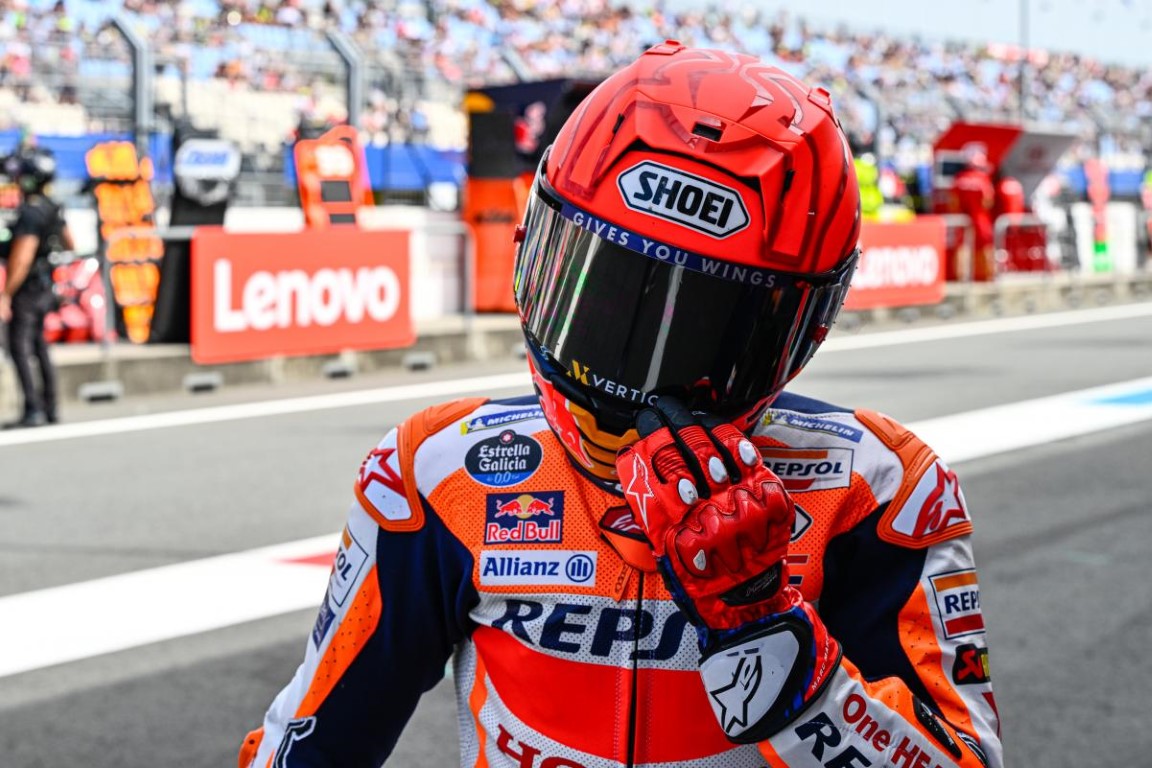 Marc Márquez podría estar sufriendo de nuevo problemas en su brazo derecho  lesionado